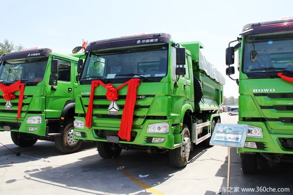 中国重汽 HOWO重卡 340马力 6X4 自卸车(U型斗新型渣土车)(ZZ3257N3847D1)外观图（29/54）