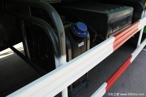 中国重汽 HOWO重卡 340马力 6X4 自卸车(U型斗新型渣土车)(ZZ3257N3847D1)底盘图（64/80）