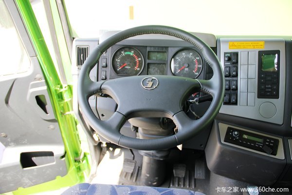 陕汽 德龙F3000重卡 336马力 6X4 自卸车(U型斗新型渣土车)(SX3256DR3841)驾驶室图（12/58）