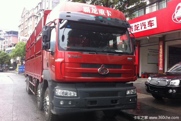 东风柳汽 霸龙重卡 290马力 8X4 排半载货车(LZ5244CSPEL)外观图（4/13）