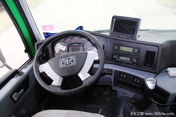 青岛解放 天V重卡 336马力 6X4 自卸车(CA3251P2K2L3T1E4A80-2)驾驶室图（33/85）