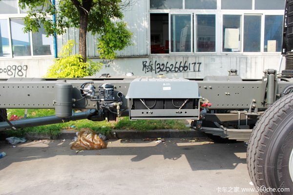 中国重汽 HOWO T5G系列 240马力 6x2载货车（底盘）底盘图（17/48）