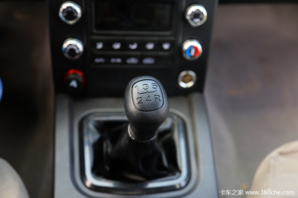 江铃 骐铃 2.2L汽油 标厢双排皮卡驾驶室图（3/14）
