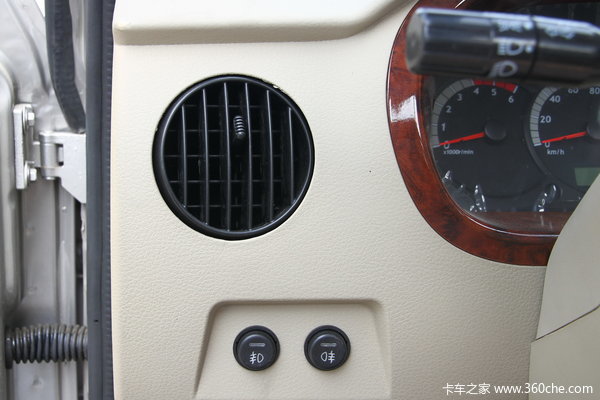 黑豹 1036系列 1.2L 85马力 汽油 单排栏板微卡驾驶室图（3/11）