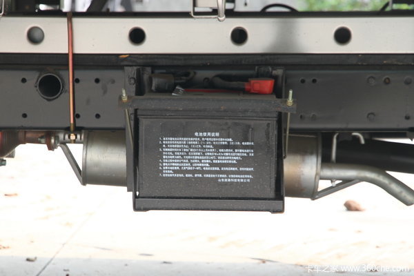 黑豹 1036系列 1.2L 85马力 汽油 单排栏板微卡底盘图（3/15）
