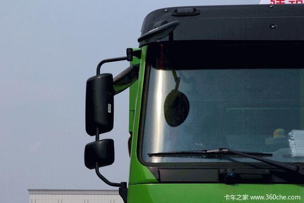 中国重汽 HOWO重卡 340马力 6X4 自卸车(U型斗新型渣土车)(ZZ3257N3847D1)外观图（10/54）