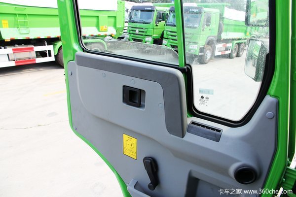 中国重汽 HOWO重卡 340马力 6X4 自卸车(U型斗新型渣土车)(ZZ3257N3847D1)驾驶室图（6/93）