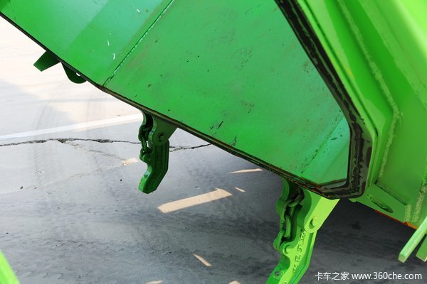 中国重汽 HOWO重卡 340马力 6X4 自卸车(U型斗新型渣土车)(ZZ3257N3847D1)上装图（31/39）