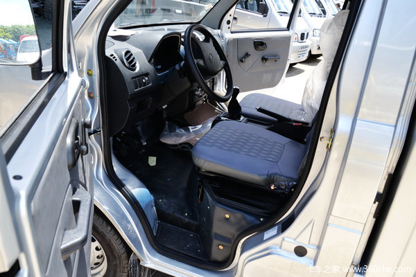 东风小康 V29 1.2L 87马力 汽油 单排厢式微卡驾驶室图（6/30）