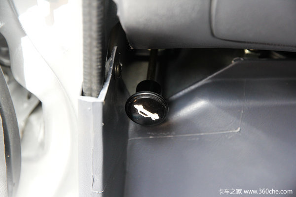 一汽吉林 佳宝 1.0L 58马力 汽油 单排厢式微卡驾驶室图（15/22）