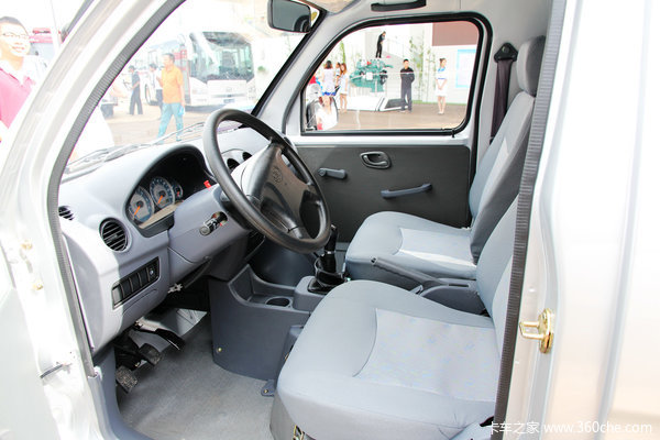 一汽吉林 佳宝 1.0L 58马力 汽油 单排厢式微卡驾驶室图