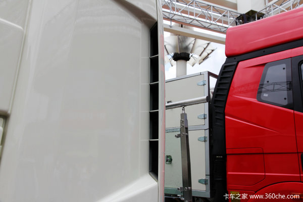 2014款解放 J6P重卡 350马力 6X4 自卸车(CA3250P66K2L1T1AE4)外观图（16/34）