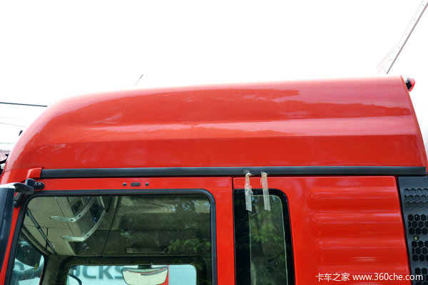 中国重汽 HOWO T5G重卡 240马力 6X2 厢式载货车(ZZ1257K56CGD1)外观图（30/46）