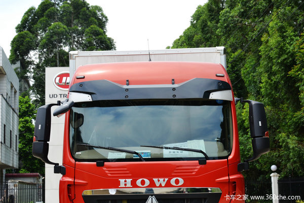 中国重汽 HOWO T5G重卡 240马力 6X2 厢式载货车(ZZ1257K56CGD1)外观图（9/46）
