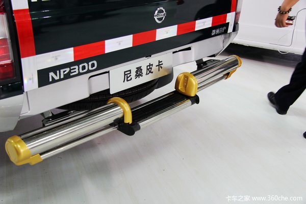 2013款郑州日产 D22 豪华型 2.4L汽油 四驱 双排皮卡外观图（27/30）