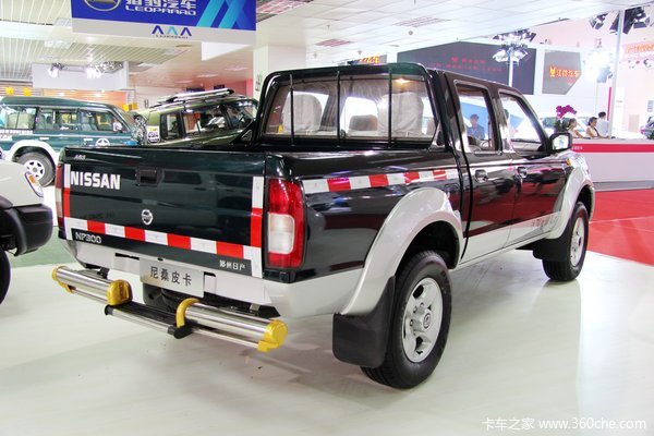 2013款郑州日产 D22 豪华型 2.4L汽油 四驱 双排皮卡外观图（6/30）