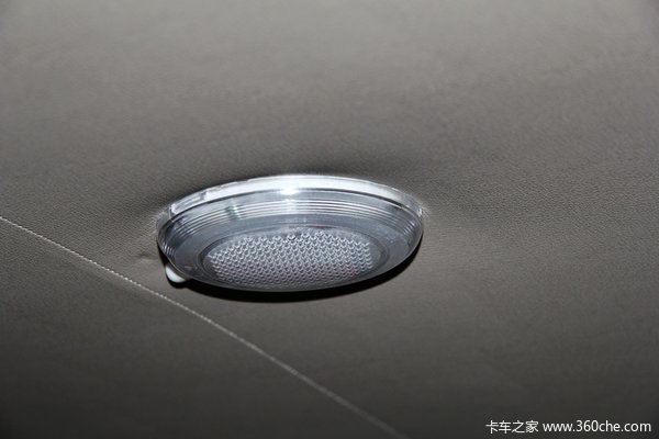 2013款郑州日产 D22 豪华型 2.4L汽油 四驱 双排皮卡驾驶室图（44/44）