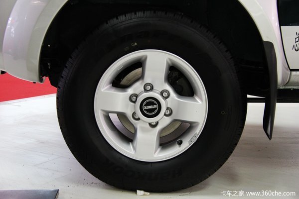 2013款郑州日产 D22 豪华型 2.4L汽油 四驱 双排皮卡底盘图
