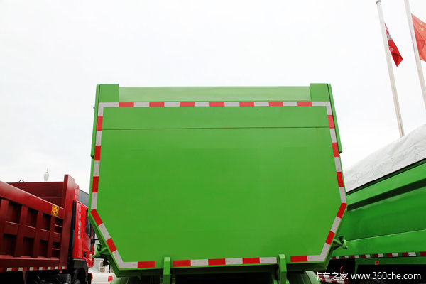 红岩 新金刚重卡 336马力 6X4 自卸车(U型斗新型渣土车)(CQ3255HTG384)上装图（8/17）