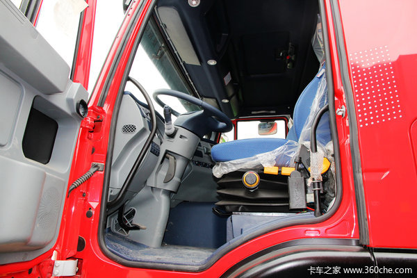 红岩 杰狮重卡 350马力 6X4 自卸车(CQ3255HTG384)驾驶室图（3/39）
