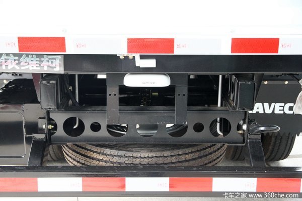 南京依维柯 上骏X501-38 141马力 4X2 5.105米 5档单排栏板载货车(NJ1050DDJT)底盘图（7/24）