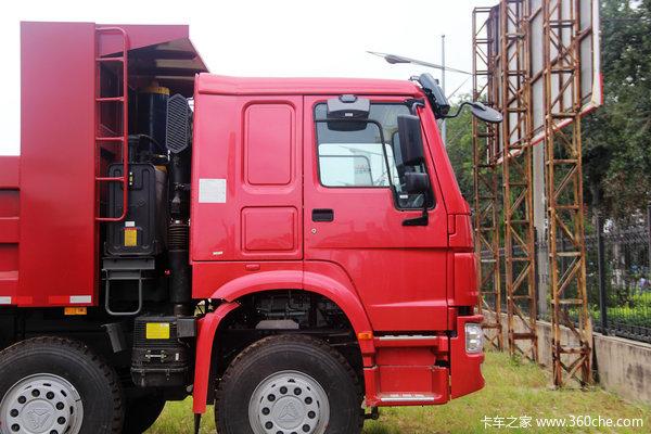 中国重汽 HOWO重卡 380马力 8X4 自卸车(ZZ3317N4267D1)外观图（49/71）