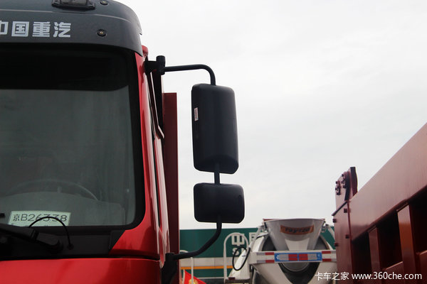 中国重汽 HOWO重卡 380马力 8X4 自卸车(ZZ3317N4267D1)外观图（21/71）