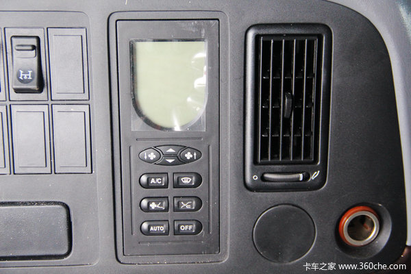 中国重汽 HOWO重卡 380马力 8X4 自卸车(ZZ3317N4267D1)驾驶室图（47/53）