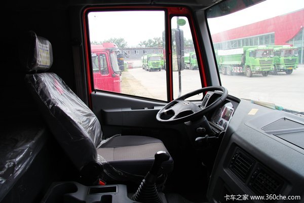 红岩新金刚重卡 336马力 6X4 自卸车(CQ3255HTG384)驾驶室图（63/68）