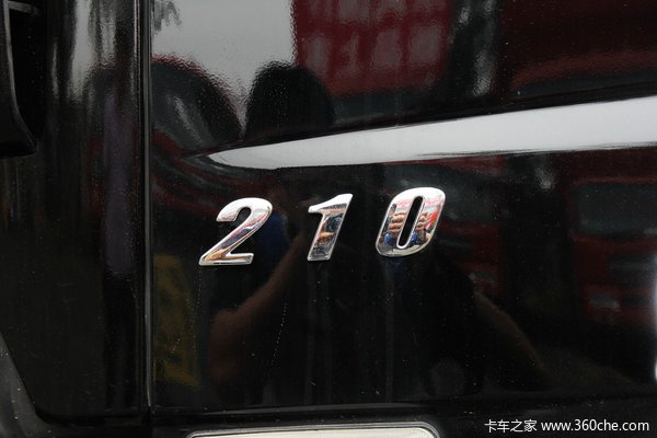东风 天锦中卡 210马力 4X2 厢式载货车(DFL5140XXYB4)外观图（34/49）