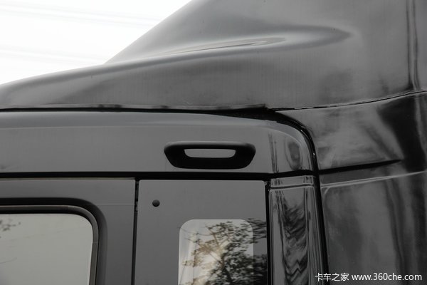 东风 天锦中卡 210马力 4X2 厢式载货车(DFL5140XXYB4)外观图（30/49）