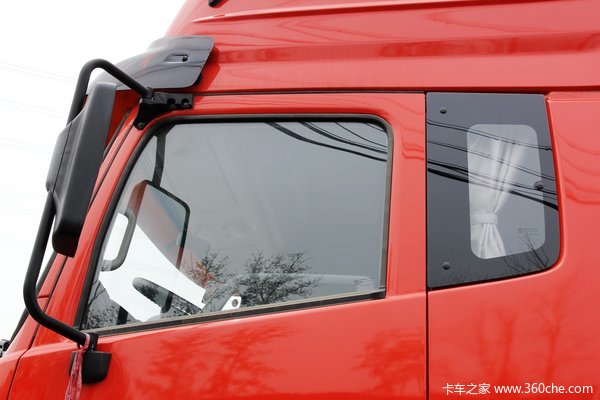 东风 天龙重卡 245马力 6X2 载货车(DFL1253AX1A)底盘外观图（32/44）