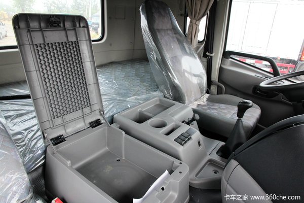 东风 天龙重卡 245马力 6X2 载货车(DFL1253AX1A)底盘驾驶室图（36/51）