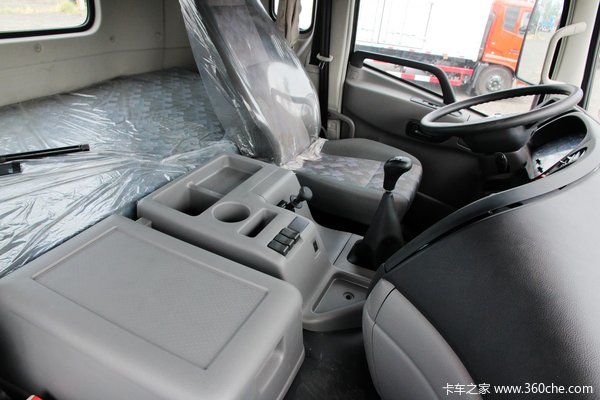 东风 天龙重卡 245马力 6X2 载货车(DFL1253AX1A)底盘驾驶室图（35/51）
