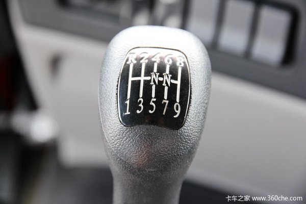 东风 天龙重卡 245马力 6X2 载货车(DFL1253AX1A)底盘驾驶室图（29/51）