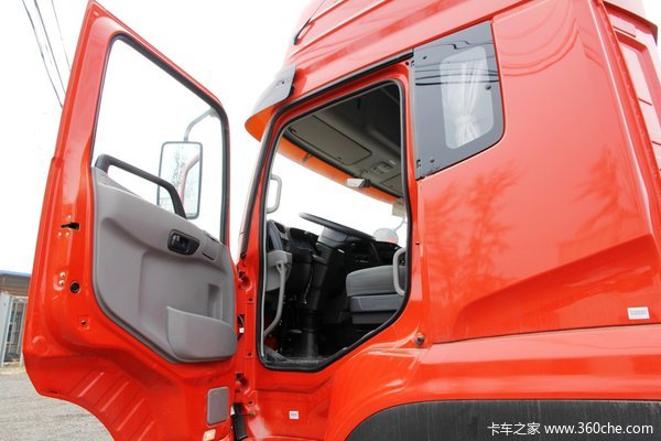 东风 天龙重卡 245马力 6X2 载货车(DFL1253AX1A)底盘驾驶室图（2/51）