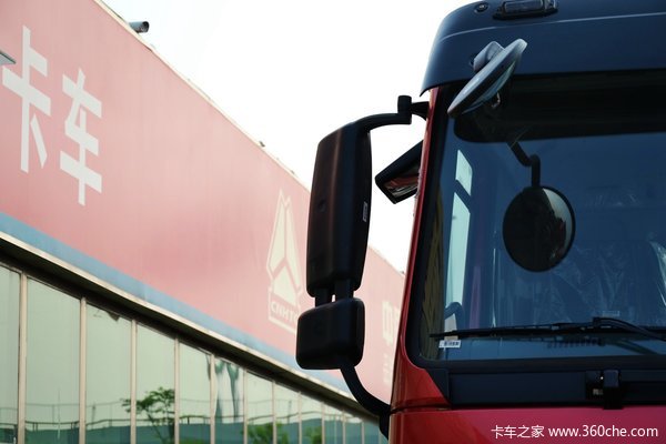 中国重汽 HOWO重卡 380马力 10X4 清障车底盘(ZZ5507N31B7D1)外观图（11/56）