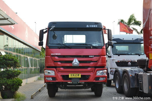 中国重汽 HOWO重卡 380马力 10X4 清障车底盘(ZZ5507N31B7D1)外观图