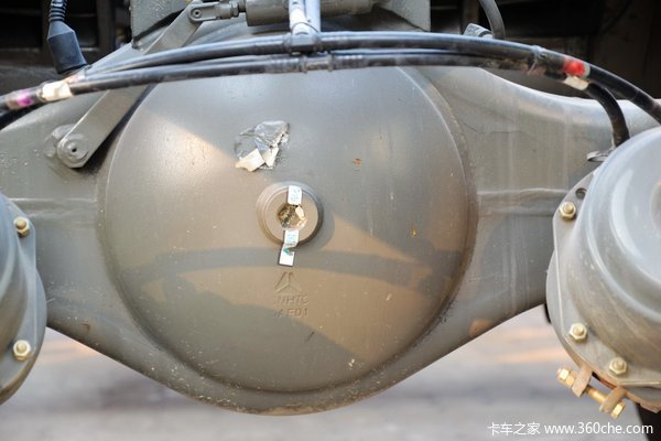 中国重汽 HOWO重卡 380马力 10X4 清障车底盘(ZZ5507N31B7D1)底盘图（45/75）