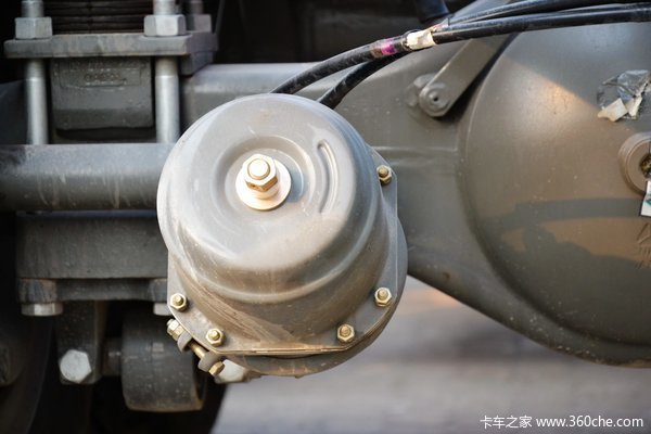 中国重汽 HOWO重卡 380马力 10X4 清障车底盘(ZZ5507N31B7D1)底盘图（44/75）
