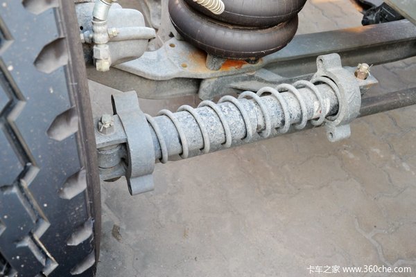 中国重汽 HOWO重卡 380马力 10X4 清障车底盘(ZZ5507N31B7D1)底盘图（31/75）