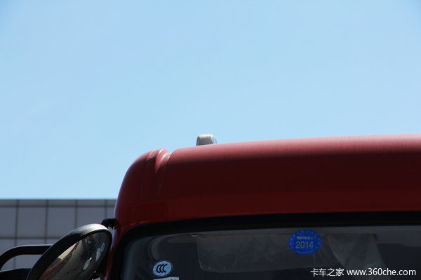 东风凯普特XL中卡 160马力 4x2 排半栏板式载货车外观图（11/56）