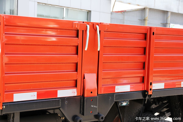 东风 多利卡L系列 120马力 4X2 栏板载货车上装图（3/20）