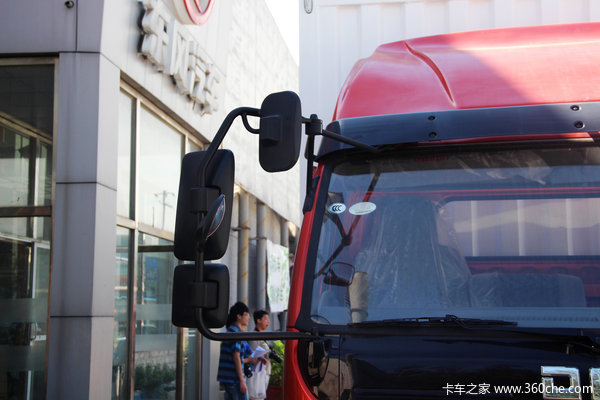 东风多利卡L 120马力 4X2 5.14米单排厢式载货车(DFA1080S12D3)外观图（12/38）