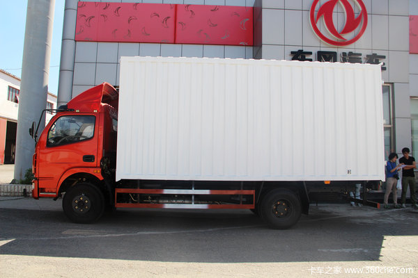 东风多利卡L 120马力 4X2 5.14米单排厢式载货车(DFA1080S12D3)外观图（4/38）