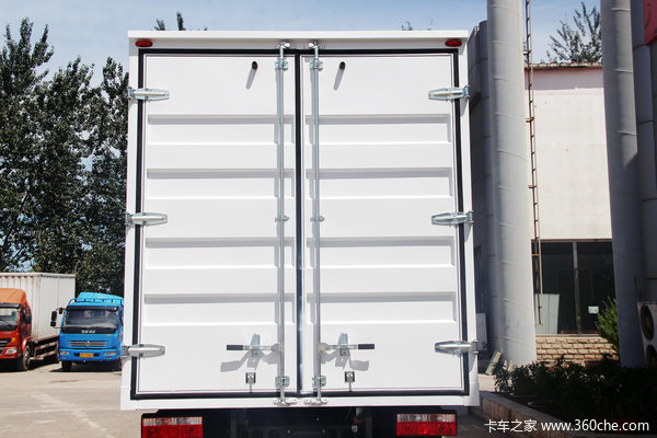 东风多利卡L 120马力 4X2 5.14米单排厢式载货车(DFA1080S12D3)上装图（3/12）