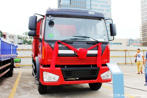 福田 瑞沃 170马力 4X2 栏板式载货车(BJ1165VKPEK-1)外观图（10/25）