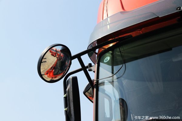 东风 天龙重卡 245马力 6X2 载货车(底盘)(DFL1203A2)外观图（17/25）
