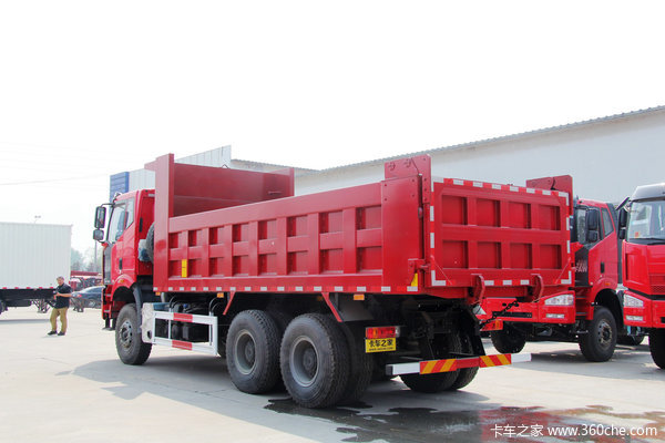 解放 J6P重卡 350马力 6X4 自卸车(CA3250P66K2L2BT1AE4)外观图（4/66）