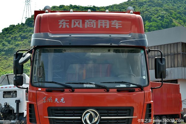 东风 天龙重卡 220马力 6X2 厢式载货车(DFL1203A2)外观图（9/46）